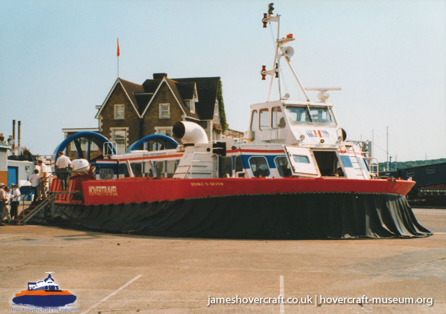AP1-88 hovercraft promotional day by BHC -  (credit: The <a href='http://www.hovercraft-museum.org/' target='_blank'>Hovercraft Museum Trust</a>).